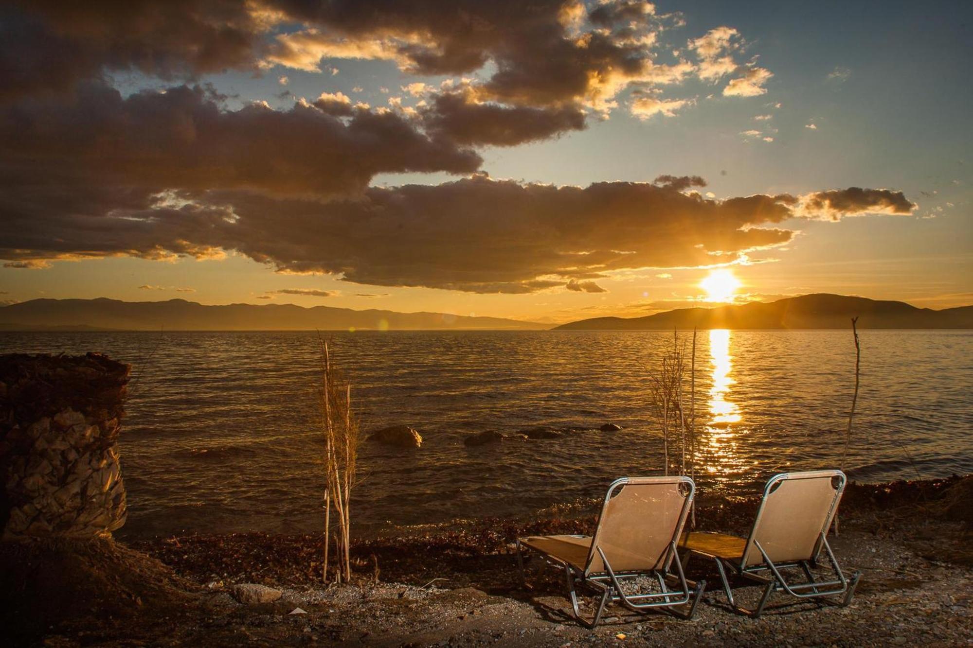 Karnagio Seafront In Agria Villa Káto Lekhónia Exteriör bild