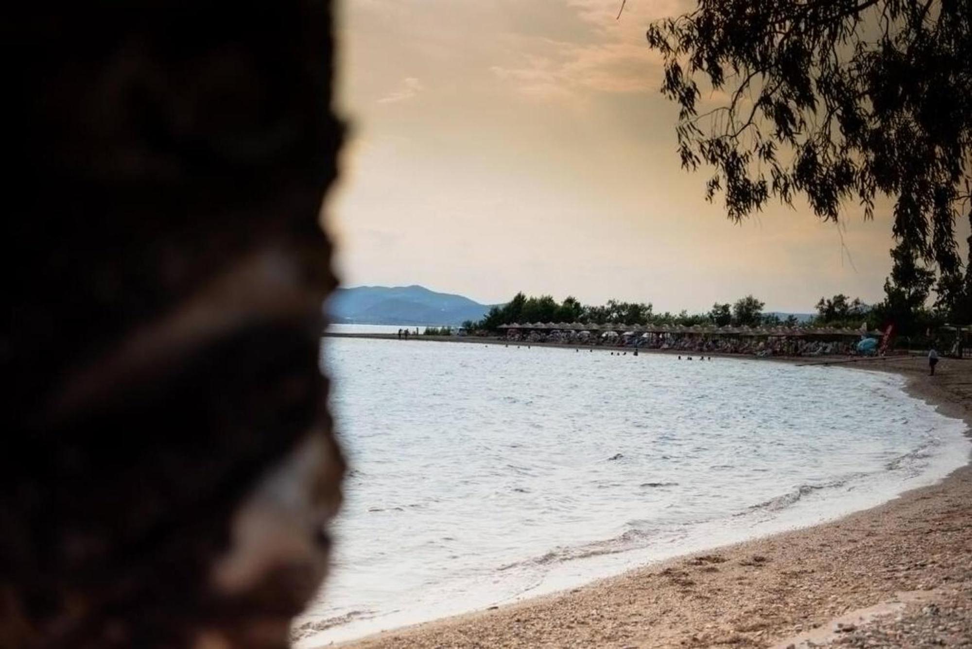 Karnagio Seafront In Agria Villa Káto Lekhónia Exteriör bild
